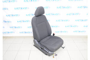 Пассажирское сидение VW Jetta 11-18 USA без airbag, механич, тряпка черн