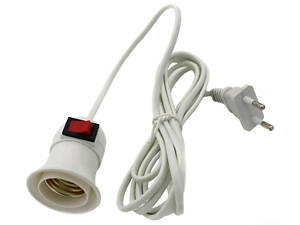 Патрон із шнуром із вимикачем Білий 316B