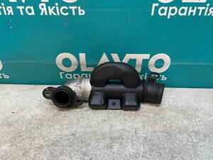 Патрубок інтеркулера лівий Peugeot 5008. Partner. 307. 206. Citroen Berlingo. C4 Picasso. C4. 1.6 HDI.