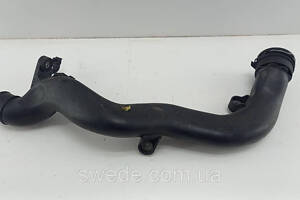 Патрубок интеркулера Volkswagen Golf 1.4 16V TSI 2003-2008 гг 1K0145752BL