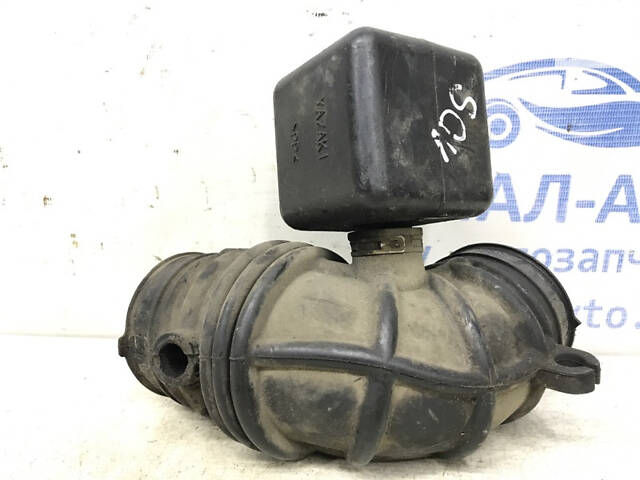 Патрубок повітряного фільтра Suzuki Grand Vitara 2006-2014 1388165J00 (Арт.32818)