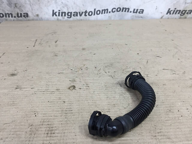 Патрубок вентиляции картера Skoda Octavia A7 04L103493 - Фото 1