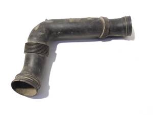 1K0129618AJ* Патрубок воздуха к резонатору VW Golf V 03-09, VW Golf VI 09-14 (1K0129618AJ)