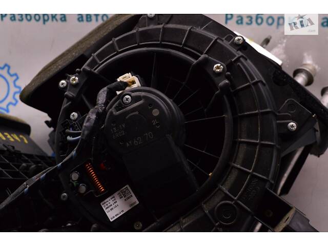 Печка в зборі Jeep Cherokee KL 14-(04)68223048AD