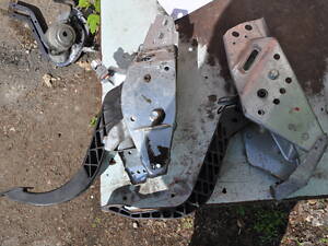 Педаль сцепления и другая 2 шт Opel Zafira a 90581106 ЧИТАТЬ ОПИСАНИЕ