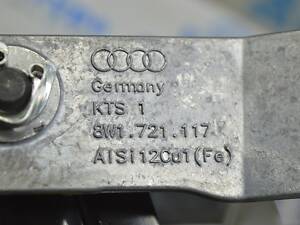 Педаль тормоза Audi A4 B9 17- 8W1723140B