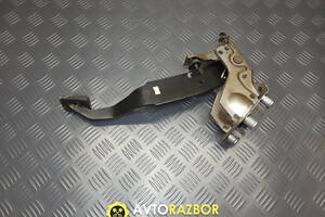 Педаль тормоза с кронштейном BJ0E43300 на Mazda 323 BJ, Premacy 1998-2005 год