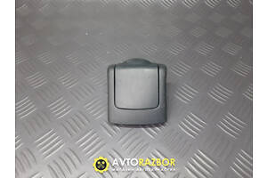 Пепельница задняя 7700841075 на Renault Megane I 1995-2003 год