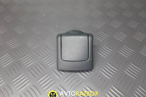 Пепельница задняя 7700841075 на Renault Megane I 1995-2003 год