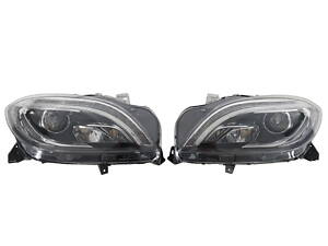 Передні фари ( Bi-Xenon ) комплектні V2 на Mercedes-Benz ML-Class W166 2011-2015 року