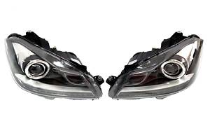 Передні фари на Mercedes C-Class W204 2011-2014 рік ( Xenon Adaptive)