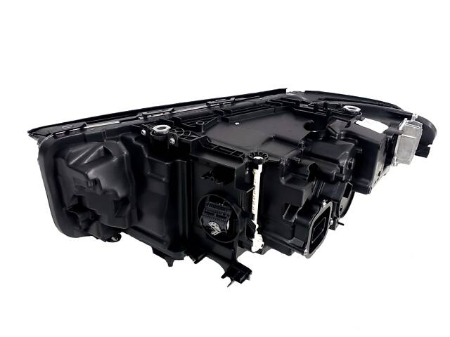 Передние фары (в стиле LCI Laser) V2 на BMW 5 Series G30/G31 2017-2020 года - Фото 5