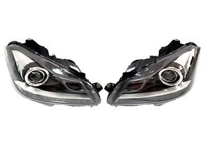 Передние фары (Xenon Adaptive) оригинал комплектные на Mercedes-Benz C-Class W204 2007-2014 года