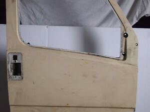передняя правая дверь на фиат дукато 1991-1995 г. в цена 2300 гр за голые без стекол замков ручек низ не ржавый белый цвет