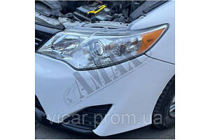 Передние фары (хромовые) Toyota Camry 50 (2012-14)