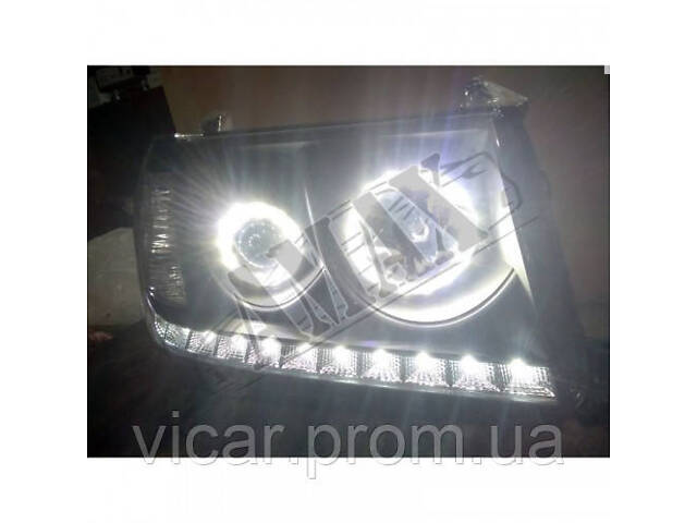 Передние фары линзованные (LED - диодные) Toyota Land Cruiser 100 (1998-2007) - Фото 2