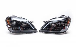 Передні фари з LED-елементом (2005-2008, 2 шт, темні) для Mercedes ML W164