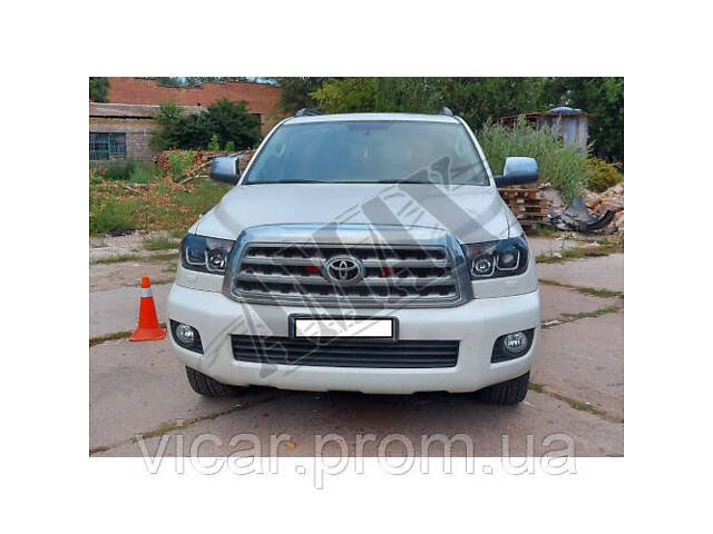 Передние фары с линзами Toyota Sequoia