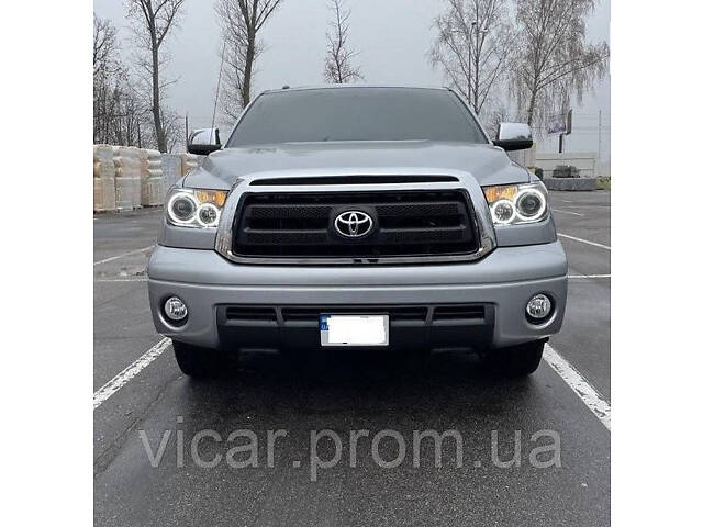 Передние линзовые фары с диодами Toyota Sequoia