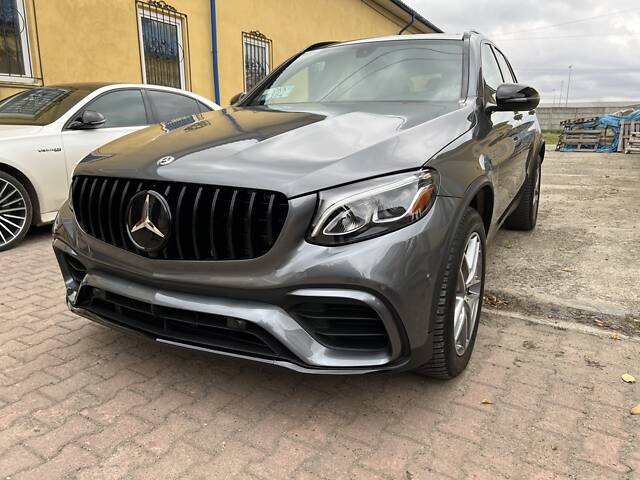 Передний бампер (стиль GLC63 AMG) на Mercedes-Benz GLC-Class X253 2015-2019 года. - Фото 11