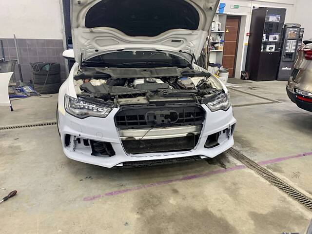 Передний бампер ( в стиле RS6 ) на AUDI A6 C7 2011-2014 года - Фото 9