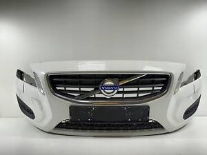 Передний бампер Volvo V60 I До подъема