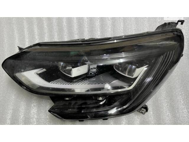 ПЕРЕДНЯ ЛІВА ФАРА RENAULT MEGANE IV, 03.2016 260601093R