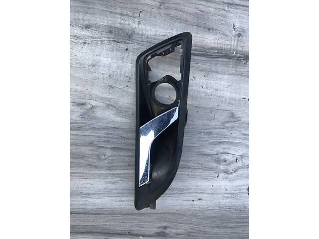 Передняя правая ручка открывания двери Skoda Octavia A5 1.6 бензин лифтбек 2005 г, б. 1Z0 839 248в. - Фото 1