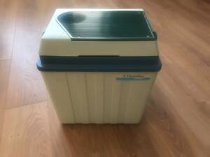 Переносной автохолодильник Electrolux