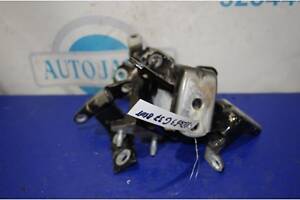 Петля двері INFINITI G25/G35/G37/Q40 06-14