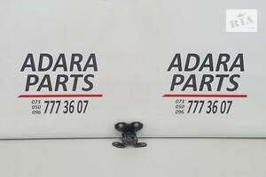 Петля двери верхняя зад прав для Toyota Corolla 2017-2019 (68750-06010)