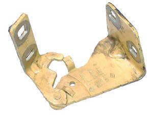 Петля капота левая 7700312082 Renault Trafic 00-14, Nissan Primastar 02-14, Opel Vivaro 01-14