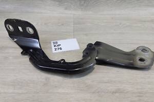 Петля капота права Ford Focus MK3 Kuga MK2 (2011-2019) BM51-A16800-AD