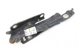 Петля кришки багажника права Mazda 3 (BK) 2003-2008 BN8V52710B