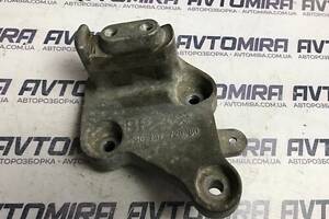 Кронштейн опори КПП Peugeot 308 1.6BlueHDI 2013-2021 9673772980