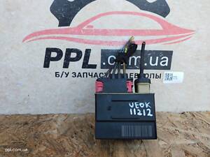 Peugeot 308 2007-2013 C4 Реле свечей накала 9662570880