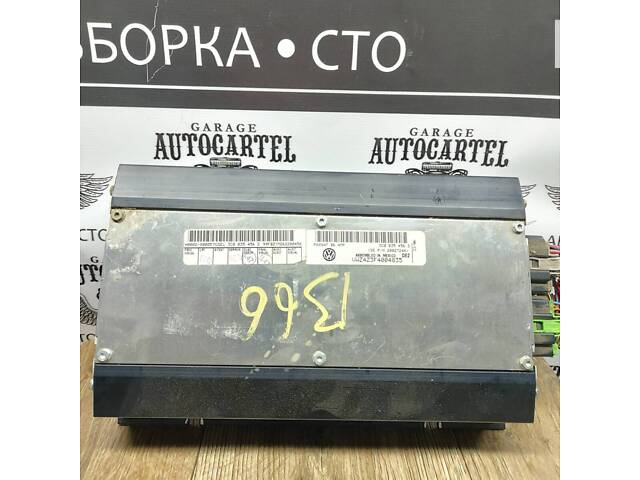 Усилитель звука VW Passat B6 3C0035456D