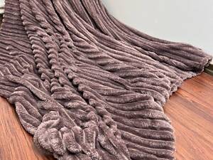 Полуторный Плед Шарпей Пильная Роза (Полоска 4.5см) 150х220см