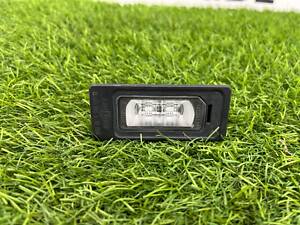 Плафон подсветки номера AUDI A4 B9 2.0L 2017 (б/у)