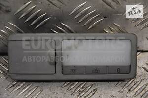 Плафон салонный задний правый VW Touareg 2002-2010 7L0861688A 167