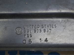 Планка телевизора ресничка правая VW Passat b7 USA 561-805-932