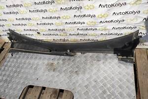 Пластик под лобовое стекло Renault Kangoo 2008-2016 (8200439131)