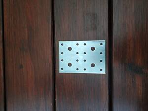 Пластина крепежная для соединения перфорированная металлическая 70х100х2