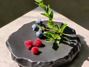 Плато для закусок Olens Чорна Гора 101-0513 20.5х4 см чорне