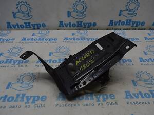 Майданчик під АКБ Honda Accord 18-74190-TVA-A00