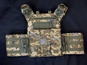 Плитоноска швидкого скидання з боковими карманами + тройний закритий підсумок Піксель