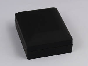 Подарункова коробочка чорна із підсвіткою для кільця або сережок квадратна 9*7*3,7 см love-shopping