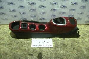 Подлокотник Nissan Juke F15 2010 (б/у)