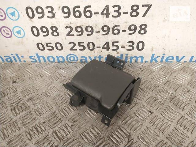 Подстаканник торпеды правый 68430EQ000 Nissan X-Trail T30 2001-2007