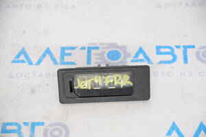 Подсветка номера крышки багажника правая VW Jetta 13-18 USA